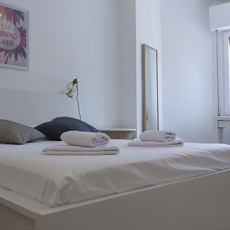 Апартаменты Flateli Roger 6 Барселона Экстерьер фото